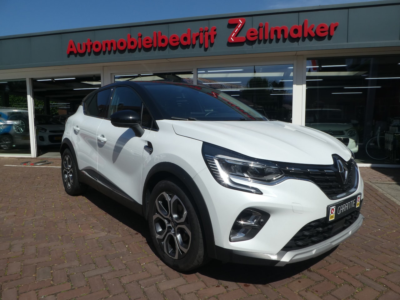 Renault Captur - 1.3 TCe 140 Intens Automaat, Mild Hybride, Trekhaak, Clima, 18" Lm, Navi, Android, Camera - AutoWereld.nl