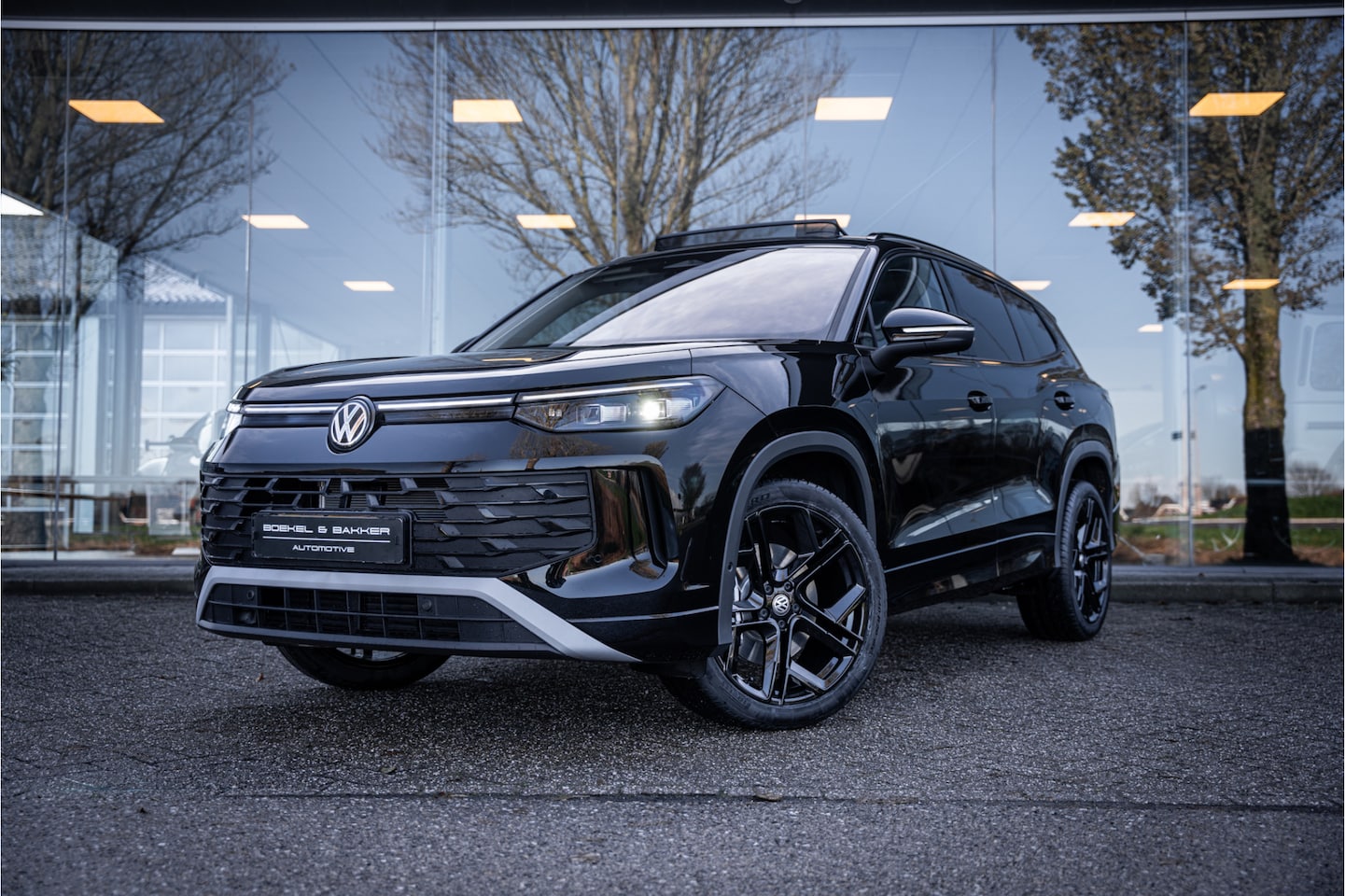 Volkswagen Tayron - 1.5 eTSI Life Edition 7p. ** 20inch ** Panodak ** Trekhaak 5 jaar Fabrieksgarantie tot 100 - AutoWereld.nl