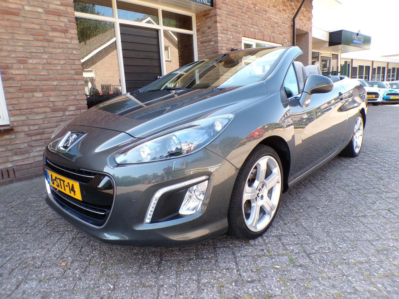 Peugeot 308 CC - 1.6 THP Roland Garros Automaat / Leder / Navi / Nekverwarming - AutoWereld.nl