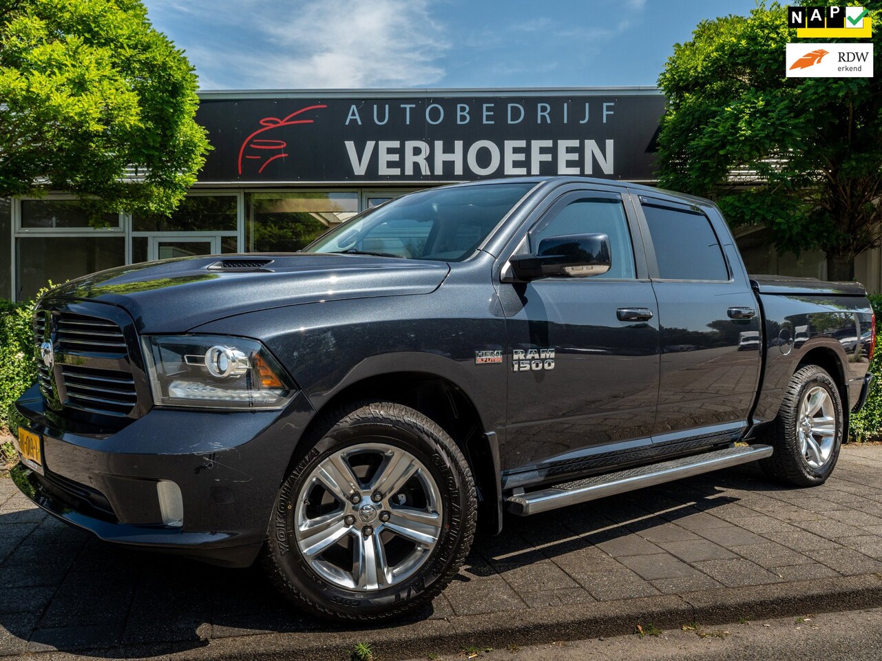 Dodge Ram 1500 - 5.7 V8 Quad Cab 6'4 | PANORAMA | STOELKOELING / VERWARMING | PARKEERCAMERA | TREKHAAK | AL - AutoWereld.nl