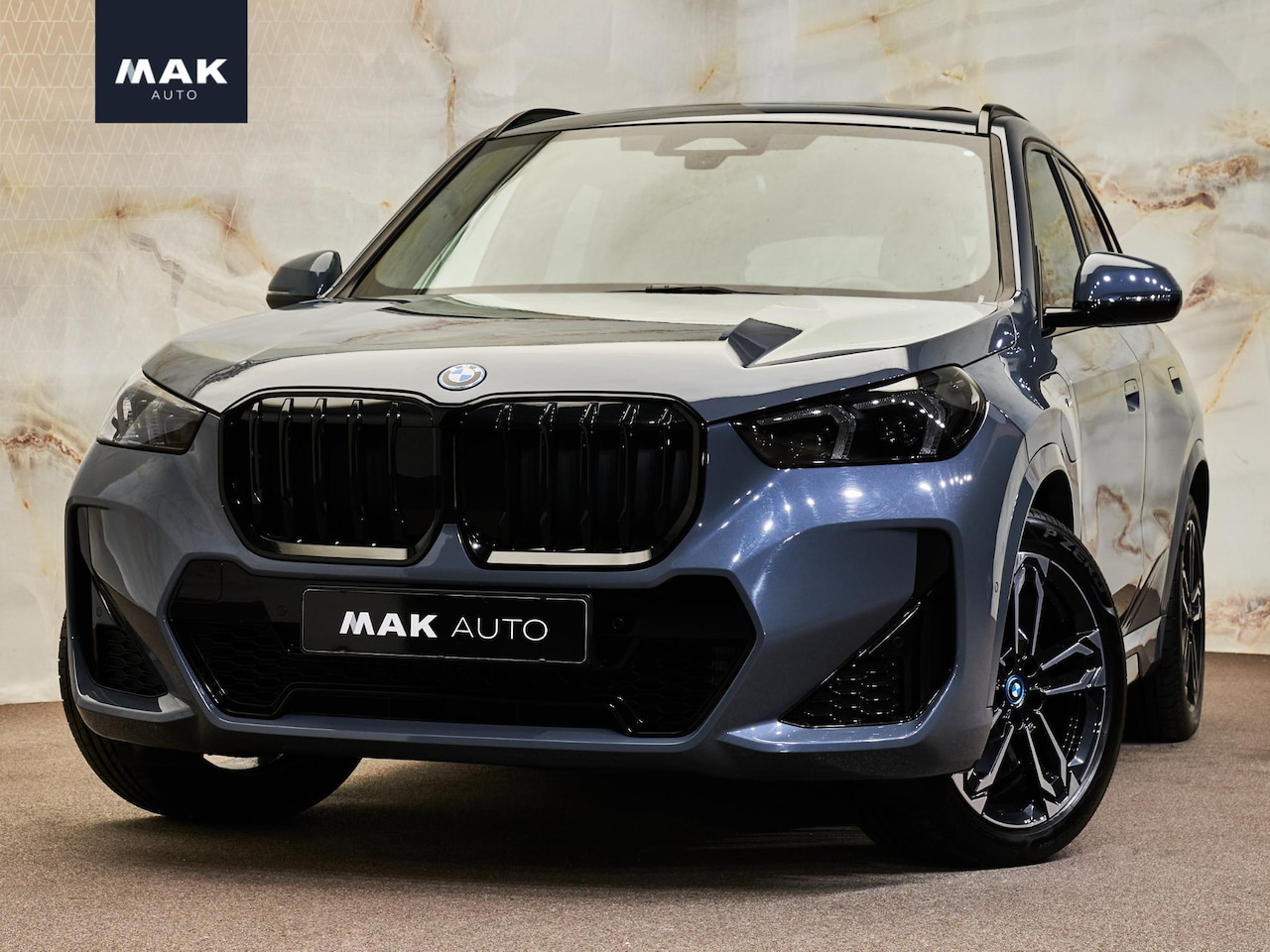 BMW X1 - xDrive30e M Sport Pro , pano, tr.haak, H/K, 20", HUD, ACC, keyless, privacy - AutoWereld.nl