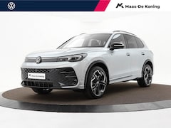 Volkswagen Tiguan - 1.5 eHybrid 204pk DSG R-Line Edition · Panoramadak · 360 Camera · Inklap. Trekhaak · Matri