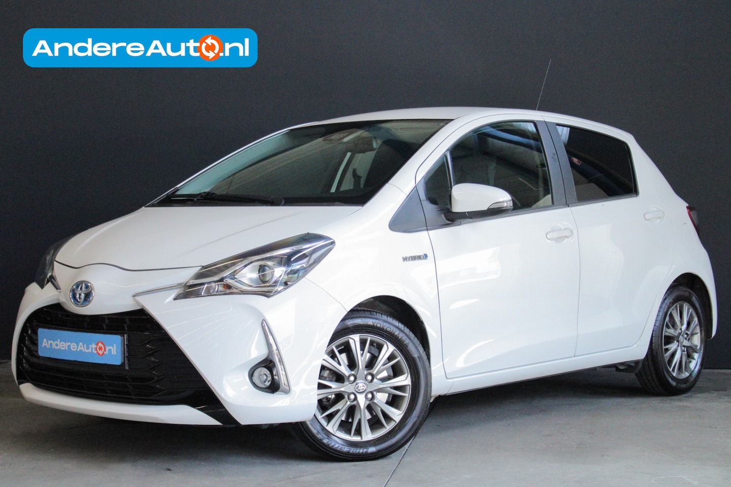 Toyota Yaris - 1.5 Hybrid Dynamic |climate control|navi|keyless|cruise control|camera| - AutoWereld.nl