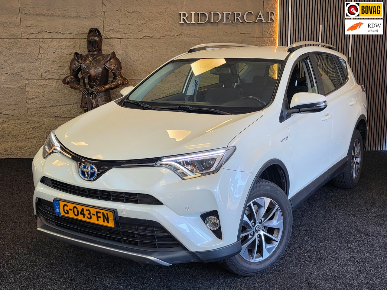 Toyota RAV4 - 2.5 Hybrid Style|GARANTIE|TREKHAAK|PARK CAM|VELGEN|LED|CRUISE - AutoWereld.nl