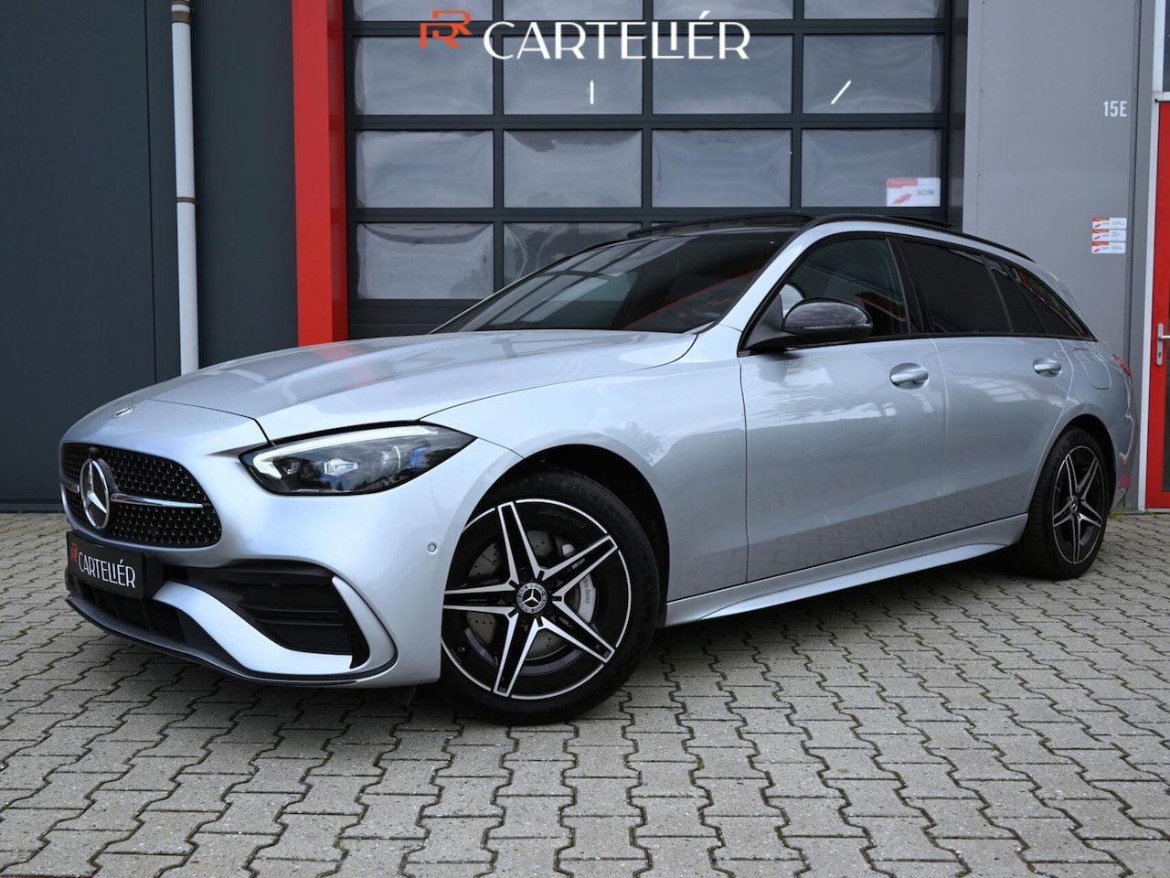 Mercedes-Benz C-klasse Estate - 300 e AMG Line 313PK | Pano | Luchtvering | Air-Balance | MBUX | Burmester | Night Pakket - AutoWereld.nl