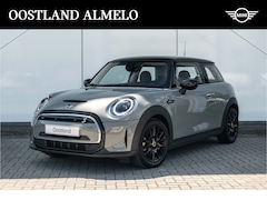MINI Electric - Classic / Sportstoelen / Cruise Control / LED / Multifunctioneel stuurwiel / 16" LM Victor