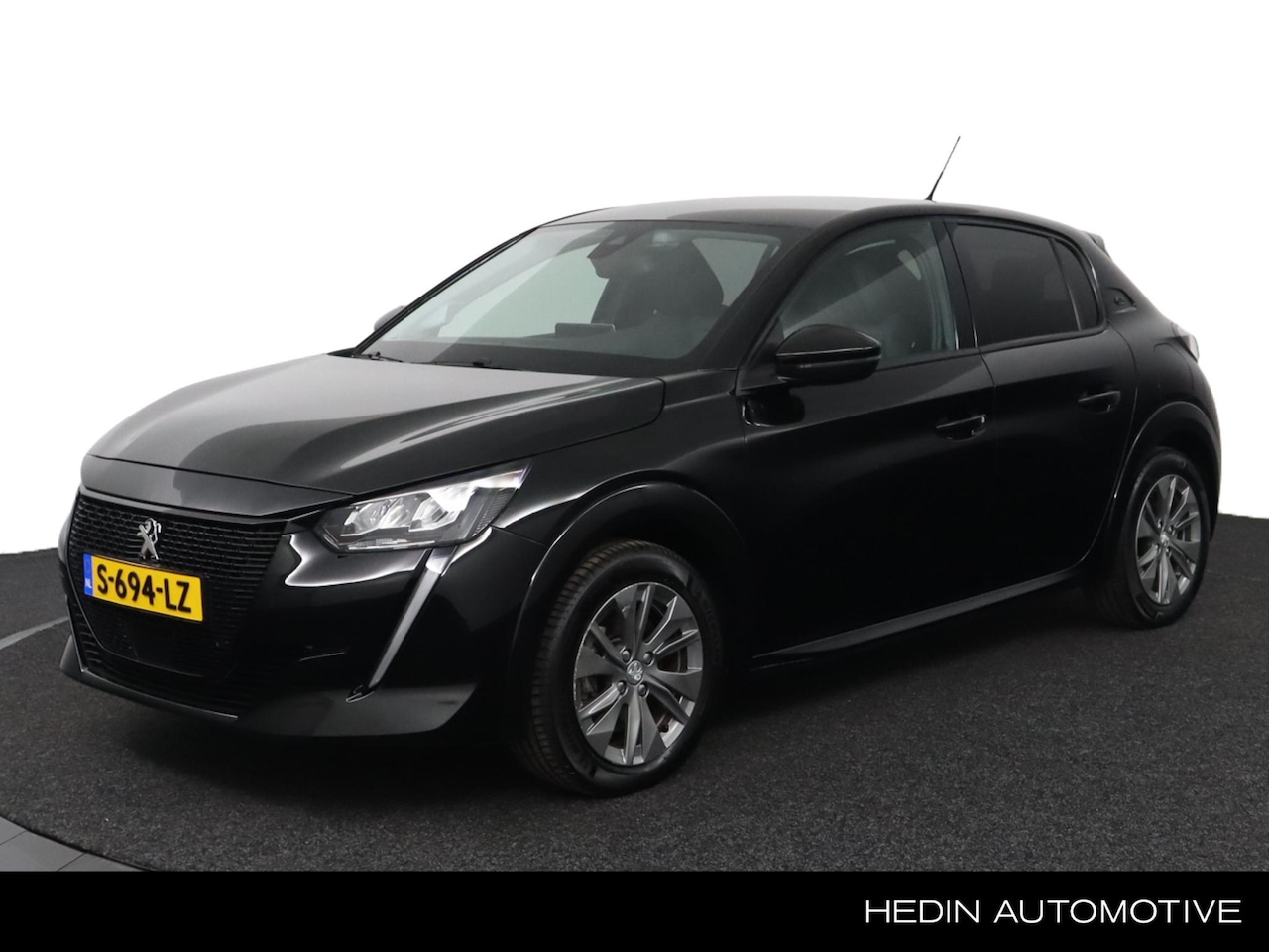Peugeot e-208 - EV Allure Pack 50 kWh | Navigatie | Stoelverwarming | Parkeer Camera | Climate Controle | - AutoWereld.nl