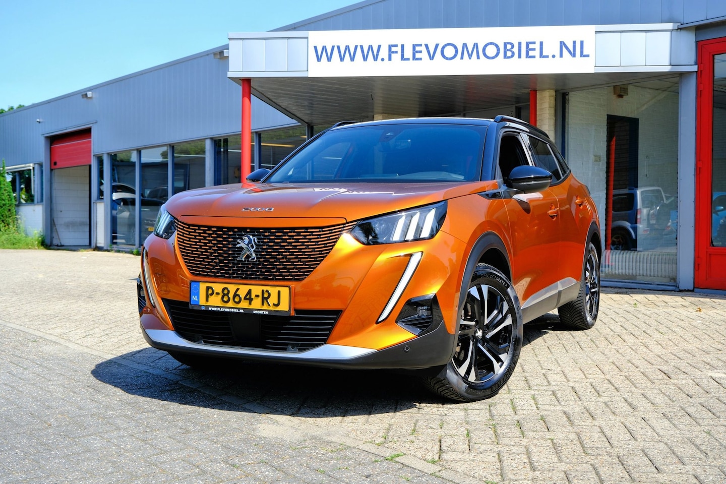 Peugeot e-2008 - EV GT Pack 50 kWh Aut. Half Leder|Cam|CarPlay|LMV - AutoWereld.nl