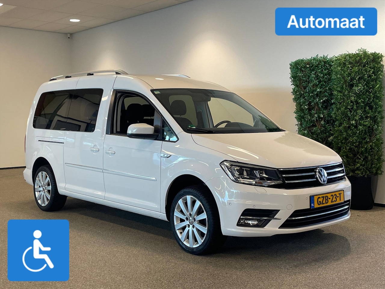 Volkswagen Caddy Maxi - Rolstoelauto Automaat 5+1 HIGHLINE - AutoWereld.nl