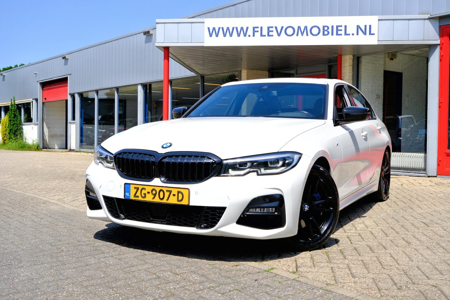 BMW 3-serie - 330i 259pk M Sport Aut. Pano|Leder|Navi|HUD|Sportstoelen|LMV - AutoWereld.nl