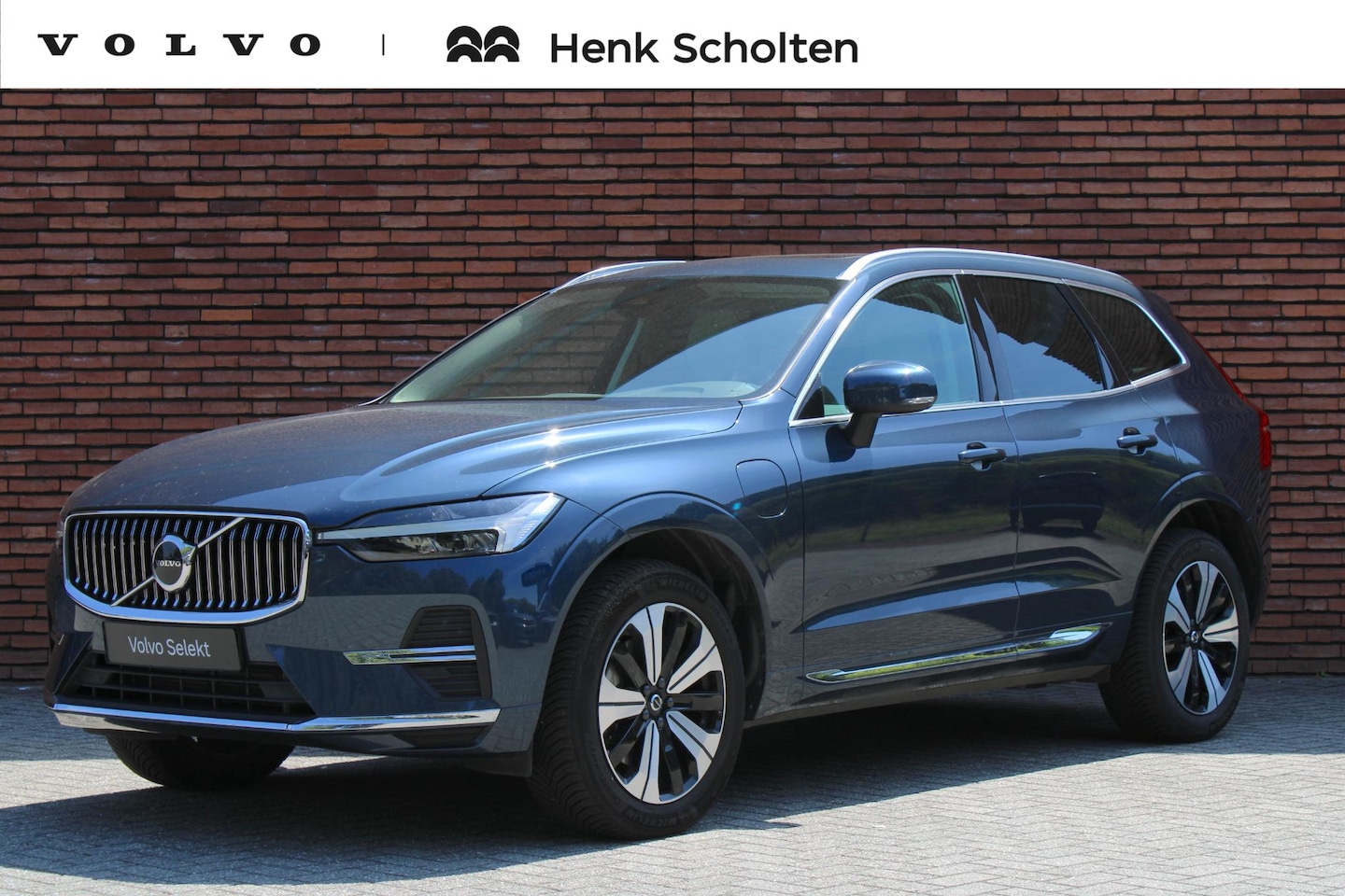 Volvo XC60 - 2.0 T6 Plug-in hybrid AWD Essential Bright | Stoel-/ stuurwielverwarming | Trekhaak, inkla - AutoWereld.nl