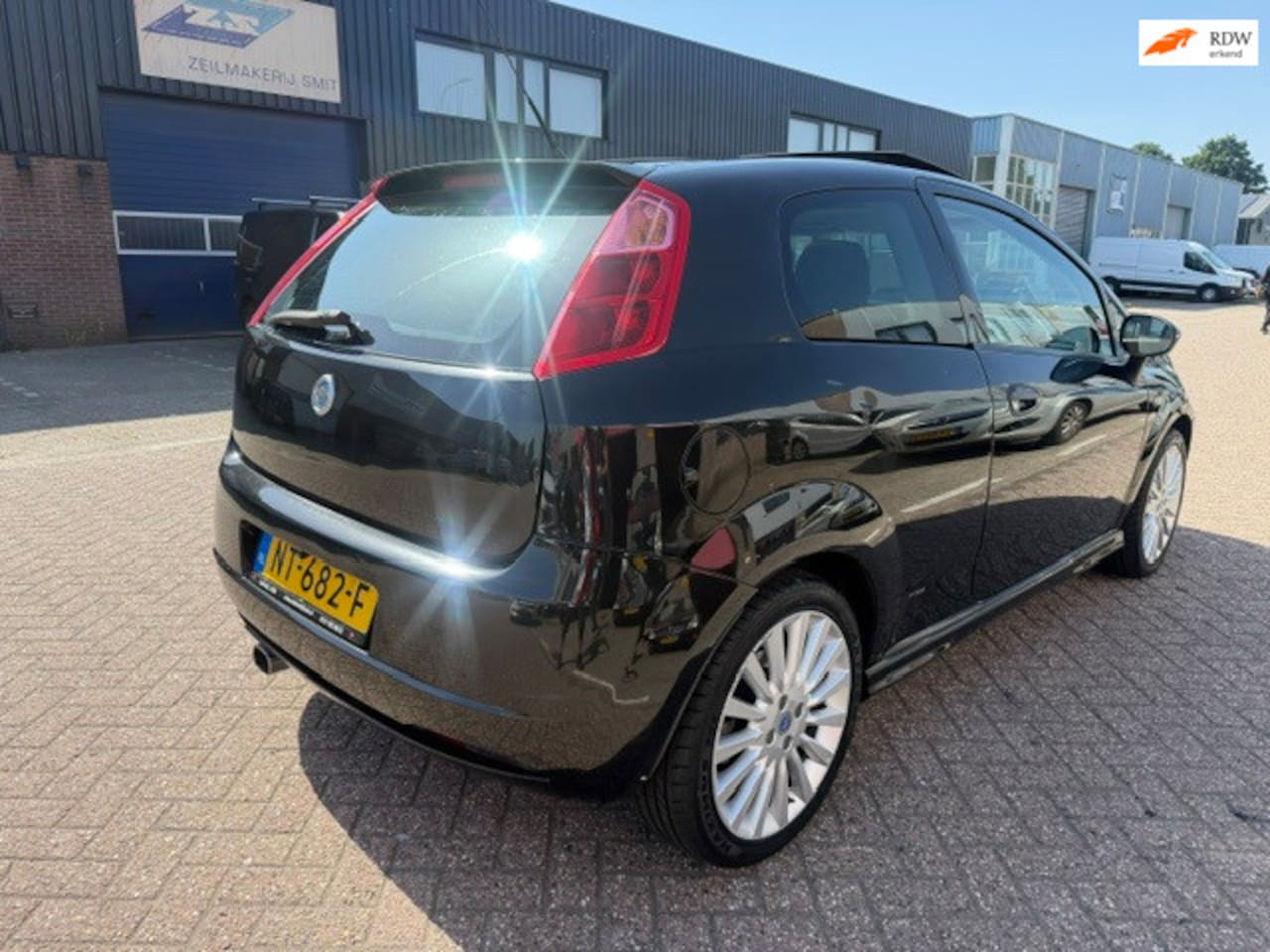 Fiat Grande Punto - 1.4-16V Dynamic 1.4-16V Dynamic - AutoWereld.nl