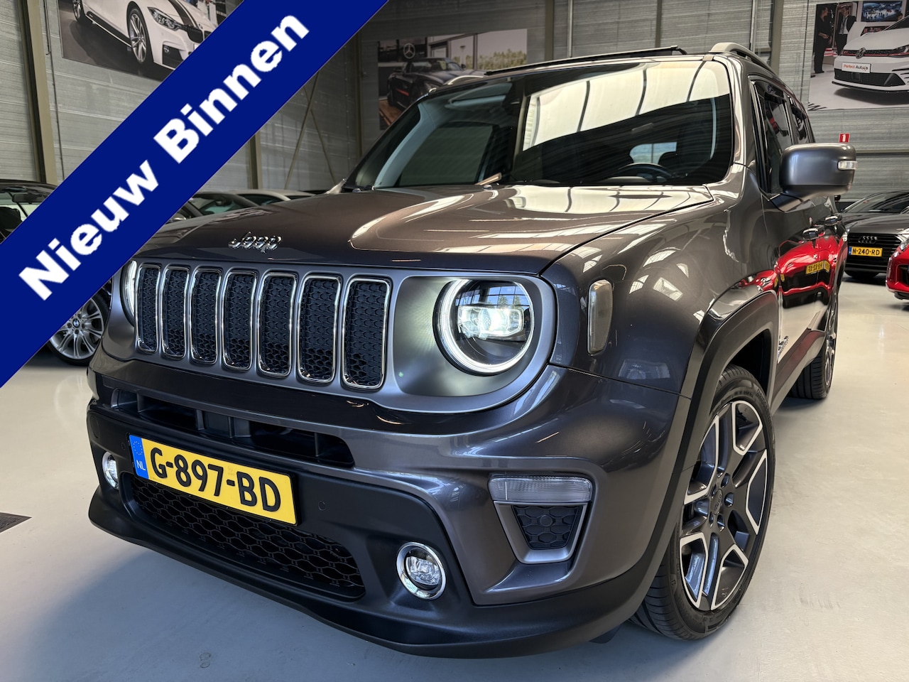 Jeep Renegade - 1.3T Limited Adapt. Cruise, Leder,  Navi, Panorama dak - AutoWereld.nl