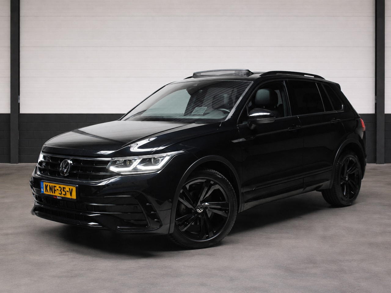 Volkswagen Tiguan - 1.5 TSI R-Line Pano ACC IQ Trekh HUD Leder - AutoWereld.nl