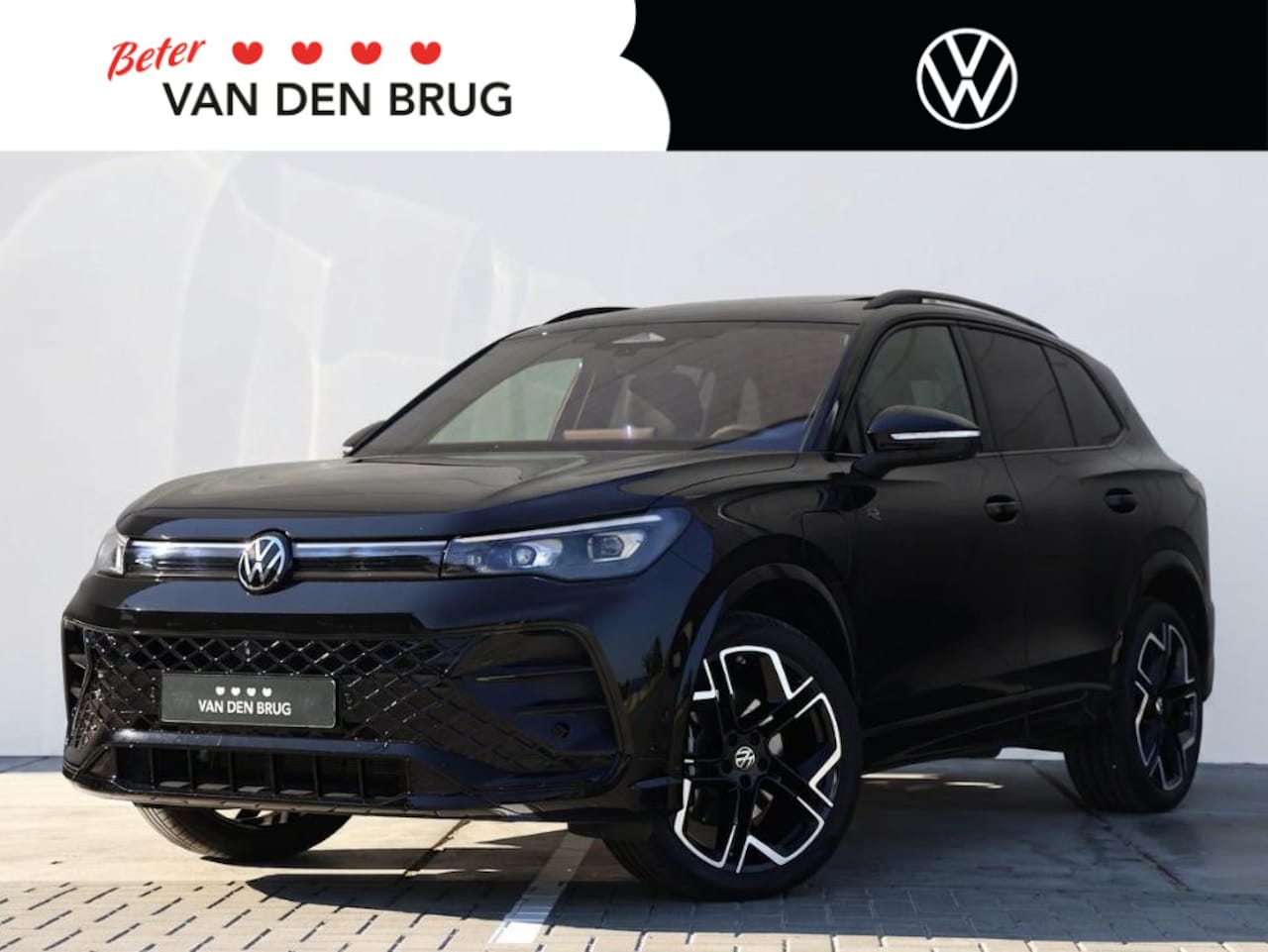 Volkswagen Tiguan - 1.5 eHybrid R-Line Business 272PK DSG | Led matrix | Lederen bekleding | Camera | Trekhaak - AutoWereld.nl