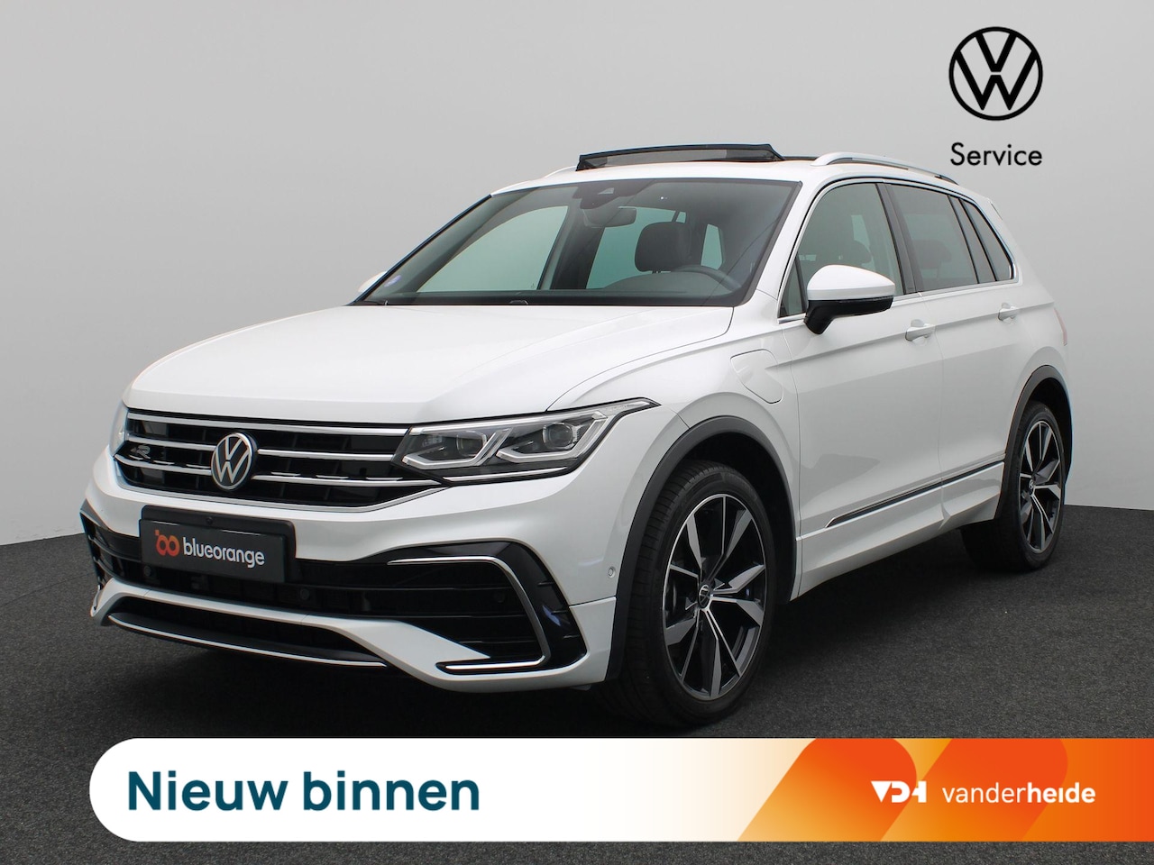 Volkswagen Tiguan - 1.4 TSI eHybrid R-Line Business 245PK DSG Panoramadak, Trekhaak, Leder, Memorystoel, 360gr - AutoWereld.nl