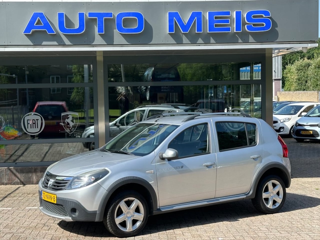 Dacia Sandero Stepway - 1.6 Stepway Airco NAP-Autopas - AutoWereld.nl