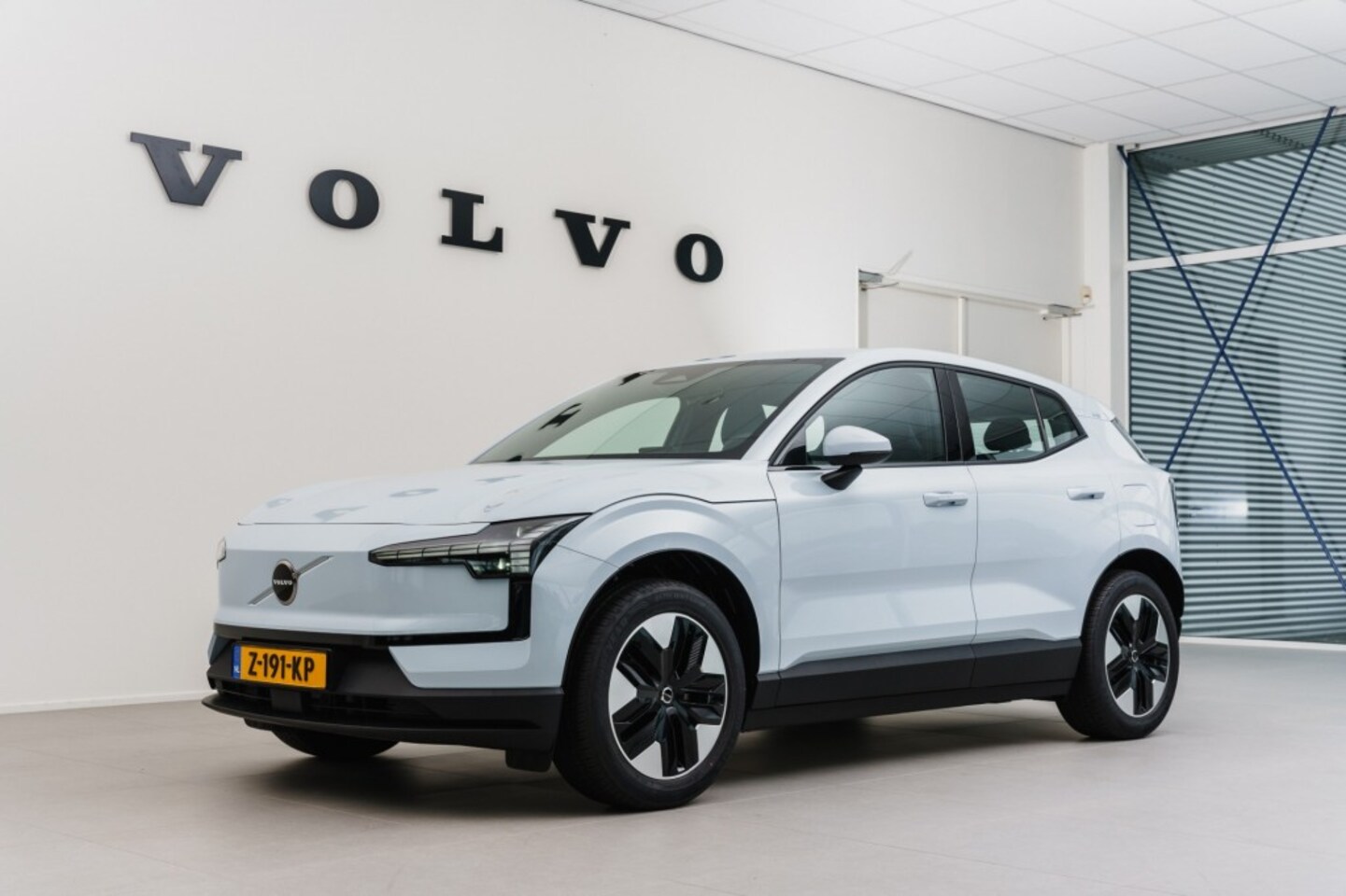 Volvo EX30 - Core, Single Engine, Cloud Blue - AutoWereld.nl