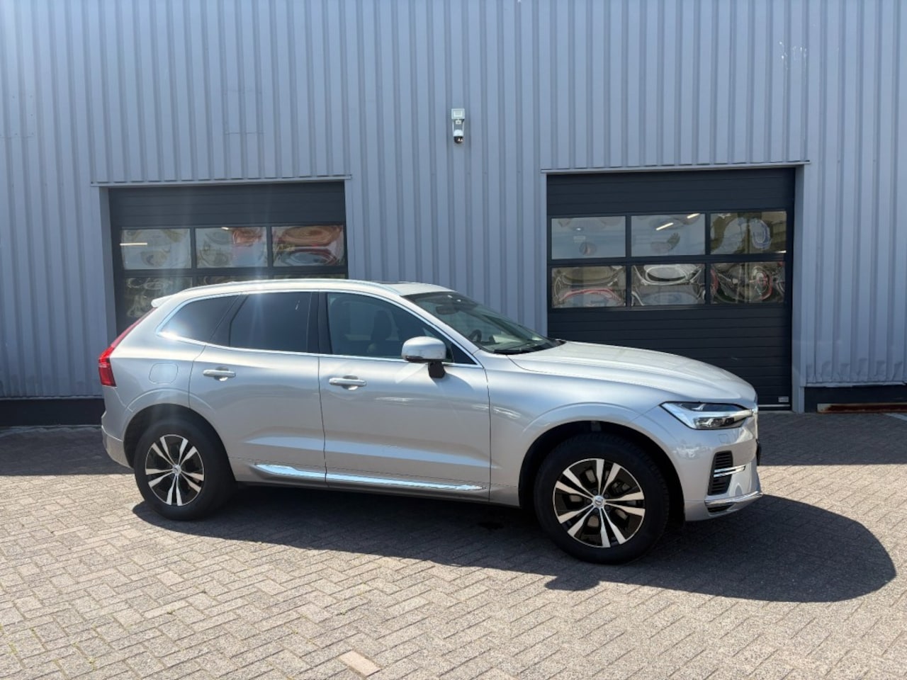 Volvo XC60 - 2.0 T6 AWD Inscription Long Range Leer I Trekhaak I All-in prijs! - AutoWereld.nl