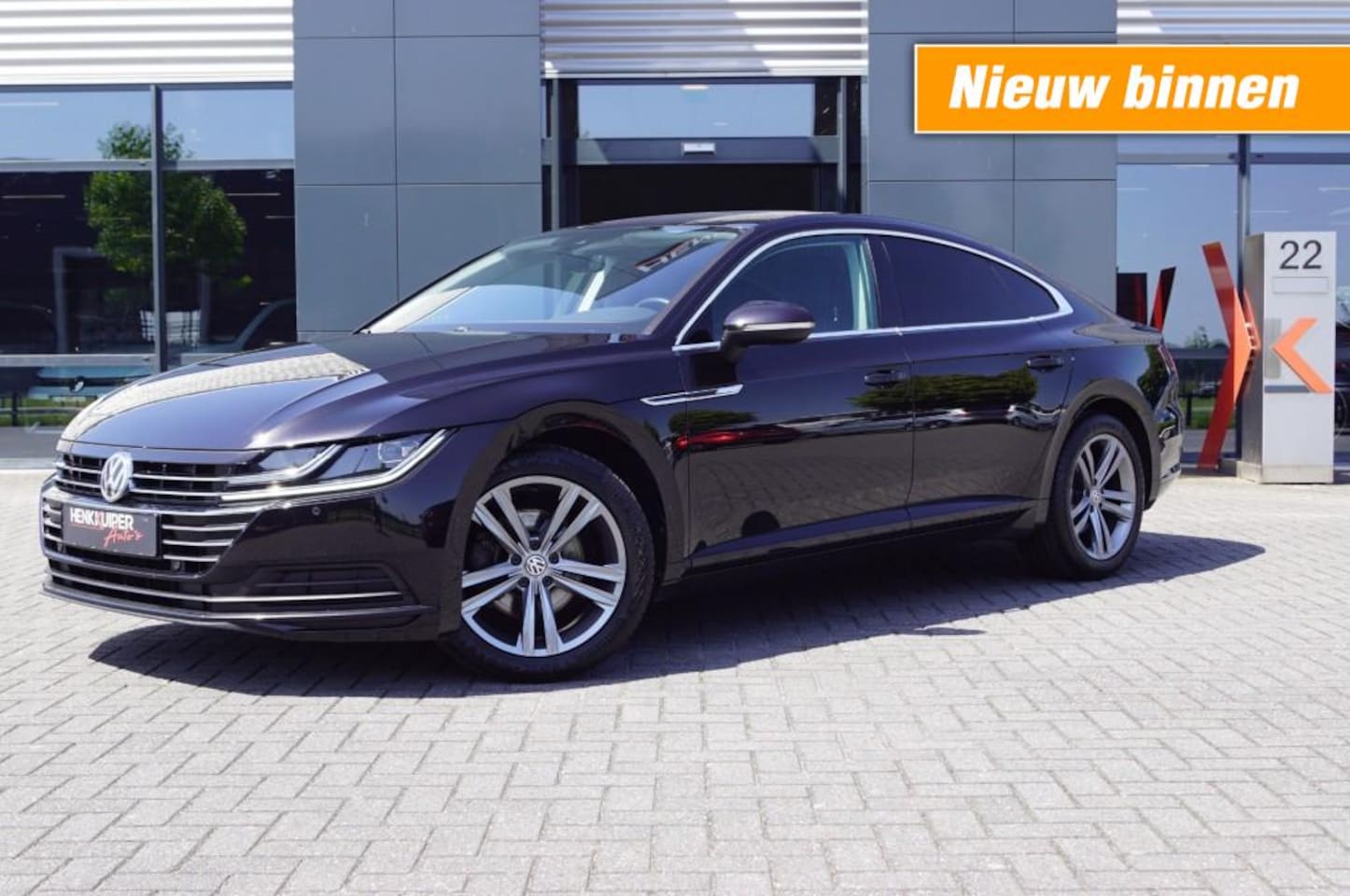 Volkswagen Arteon - 2.0 TDI DSG / Navi / Camera / PDC / ACC / Side-assist/ App-connect - AutoWereld.nl