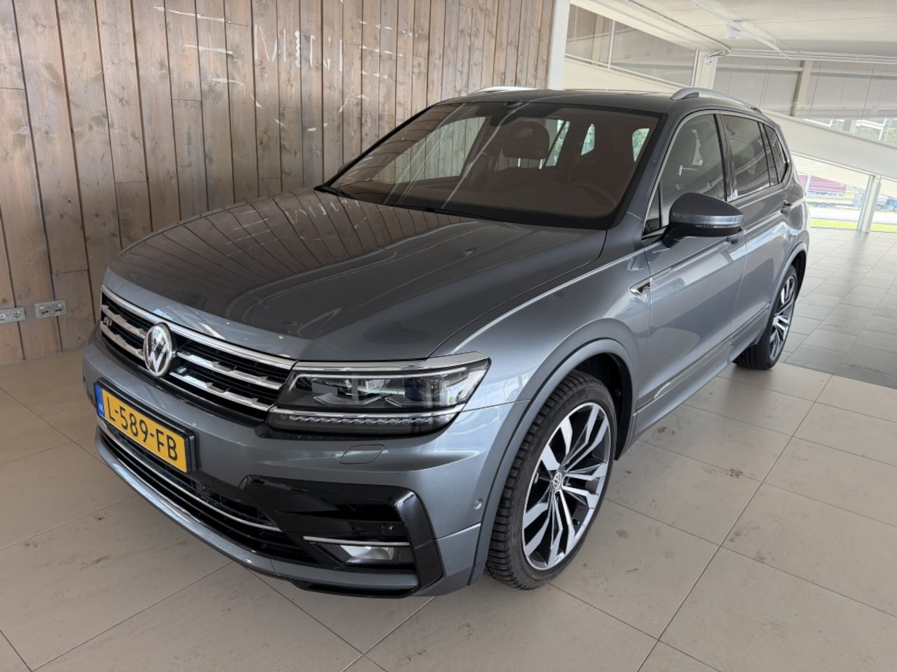 Volkswagen Tiguan Allspace - 1.5 TSI HL Bus. R. - AutoWereld.nl