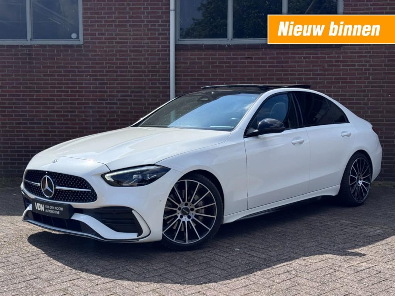 Mercedes-Benz C-klasse - 180 AMG Line Night BTW Pano Camera Stoelv Alcantara 19'' - AutoWereld.nl