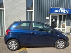 Toyota Yaris - 1.3 VVTI TERRA