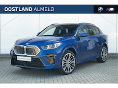 BMW iX2 - eDrive20 M Sport / Panoramadak / M Sportstoelen / Comfort Access / Head-Up / Harman Kardon