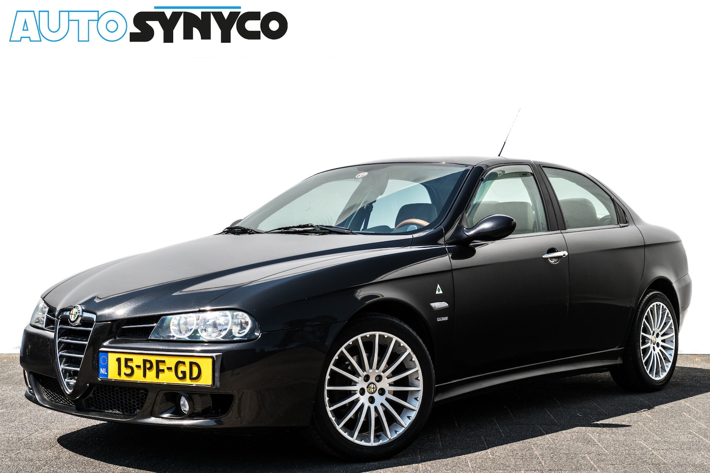 Alfa Romeo 156 - 2.0 JTS Progression | 2e Eigenaar | Leder | Recent riem gehad | 17 inch LMV - AutoWereld.nl