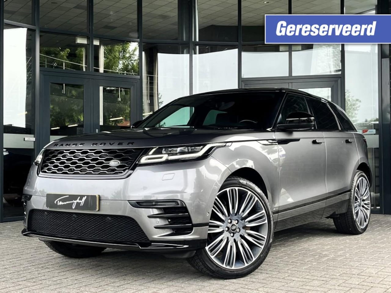 Land Rover Range Rover Velar - 2.0 P250 T AWD R-DYNAMIC HSE - PANO - ORG. NL. - AutoWereld.nl