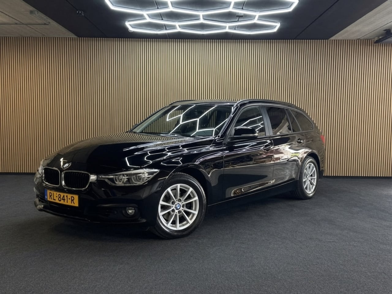 BMW 3-serie Touring - 318i Executive Turbo - AutoWereld.nl