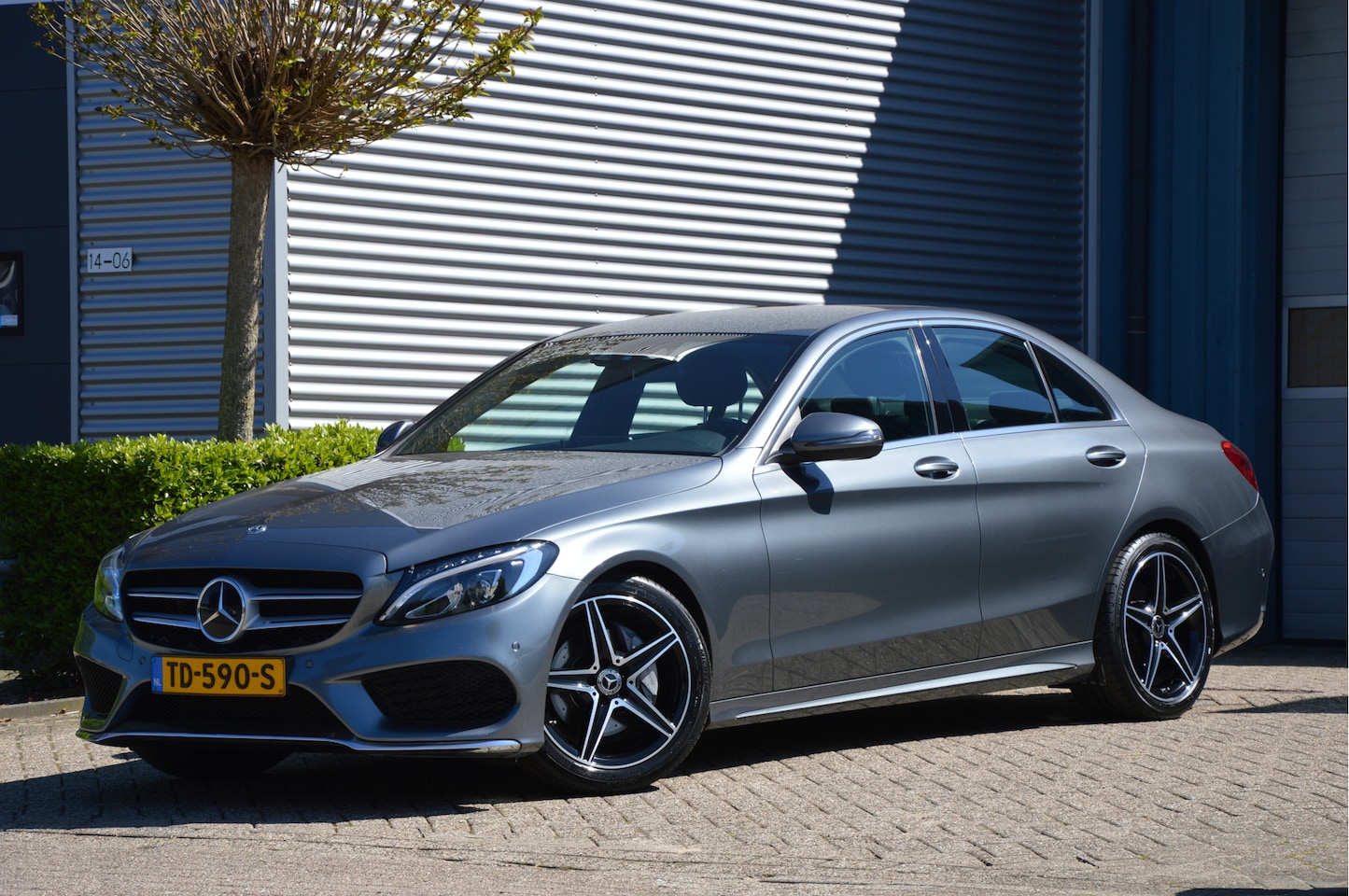 Mercedes-Benz C-klasse - 220 D AMG-LINE | NAVI | CAMERA | TREKHAAK | LED | ADAP.CRUISE | ENZ - AutoWereld.nl
