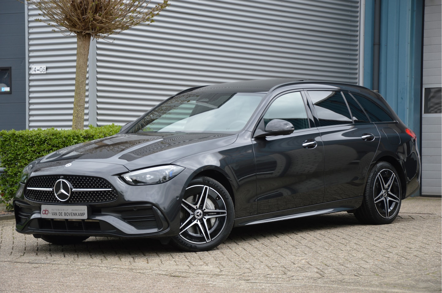 Mercedes-Benz C-klasse Estate - 300 e AMG-LINE | BURMESTER | PANODAK | 360 CAMERA | MEMORY | DISTRONIC | KEYLESS-GO | NIGH - AutoWereld.nl