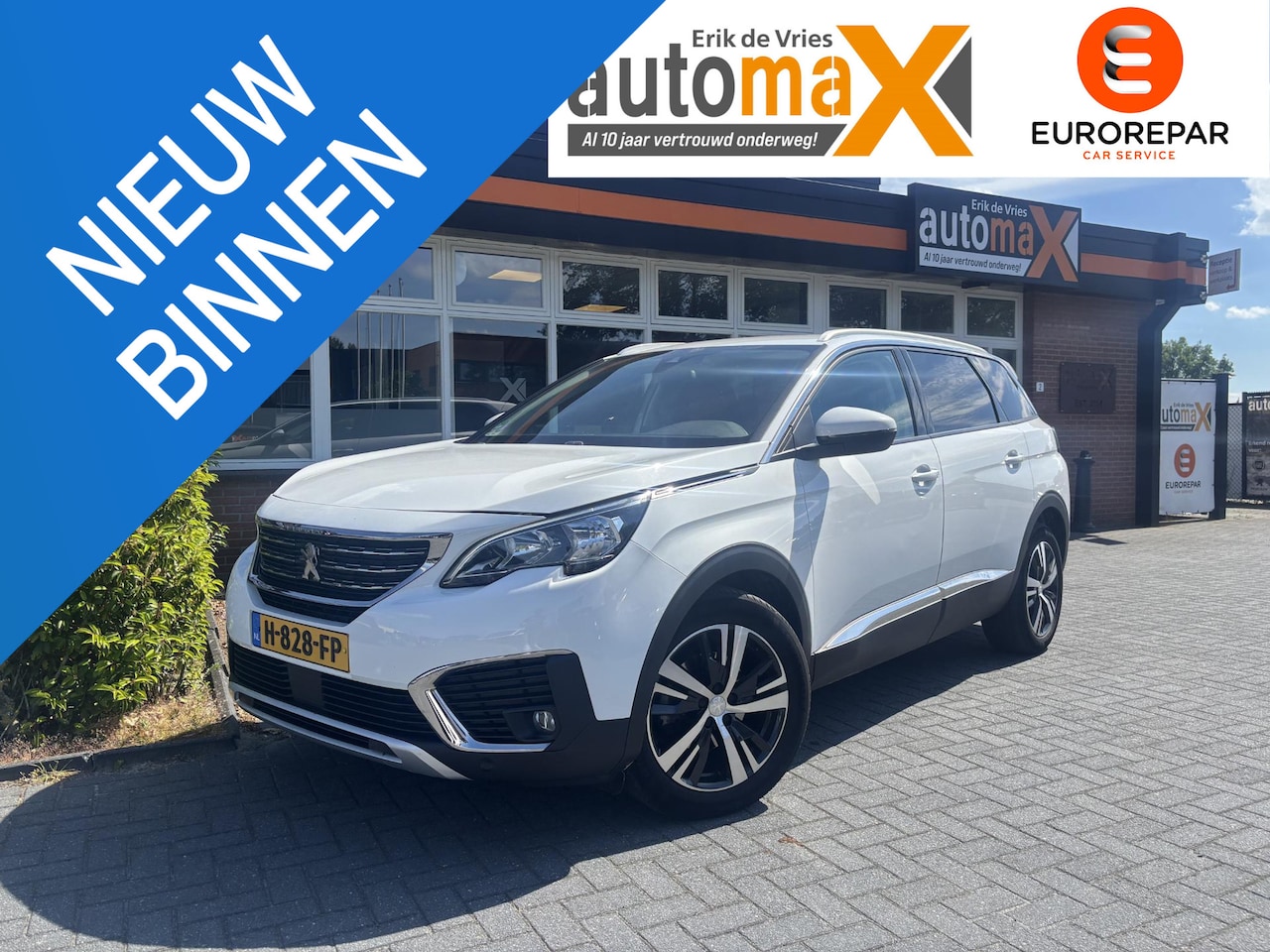 Peugeot 5008 - 1.2 PureTech Allure |7P|Dealer Onderhouden|Camera|Navi| - AutoWereld.nl
