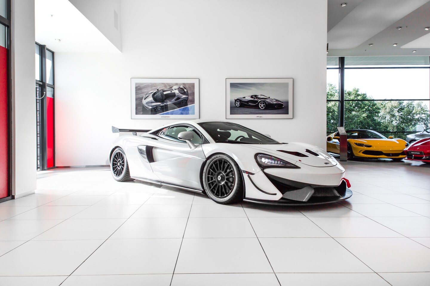 McLaren 570S - GT4 ~Munsterhuis Sportscars~ - AutoWereld.nl