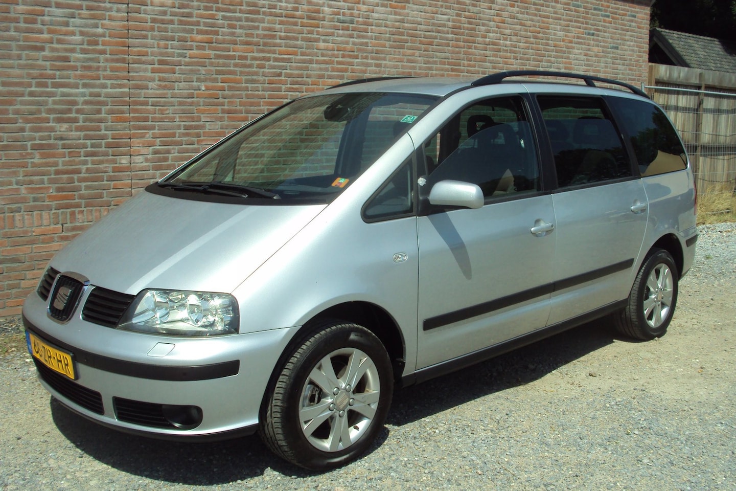 SEAT Alhambra - 2.0 Urbanstyle 7 PERSOONS - AutoWereld.nl