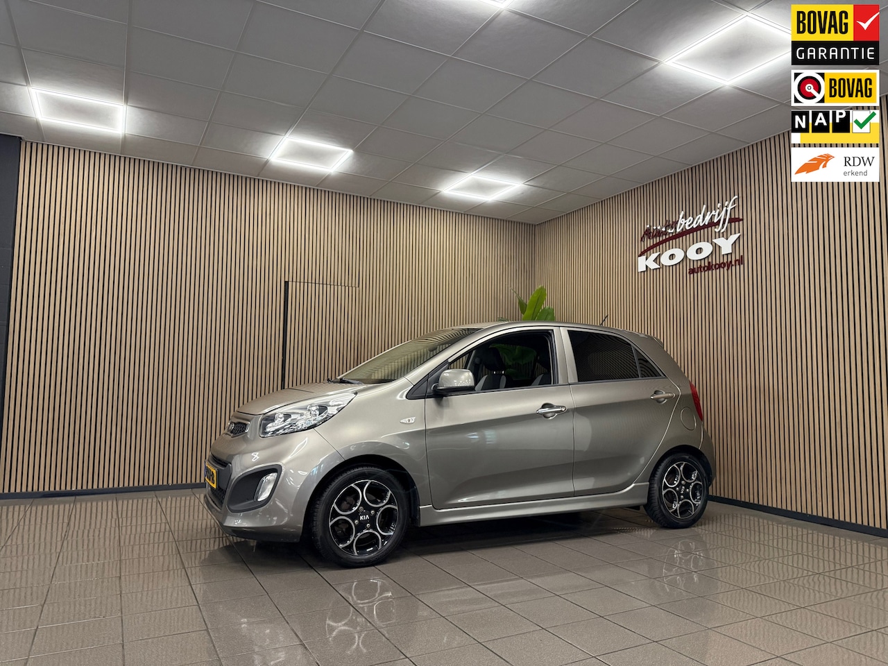 Kia Picanto - 1.2 CVVT World Cup Ed. * Airco / LM Velgen / Goed onderhouden / NL Auto * - AutoWereld.nl