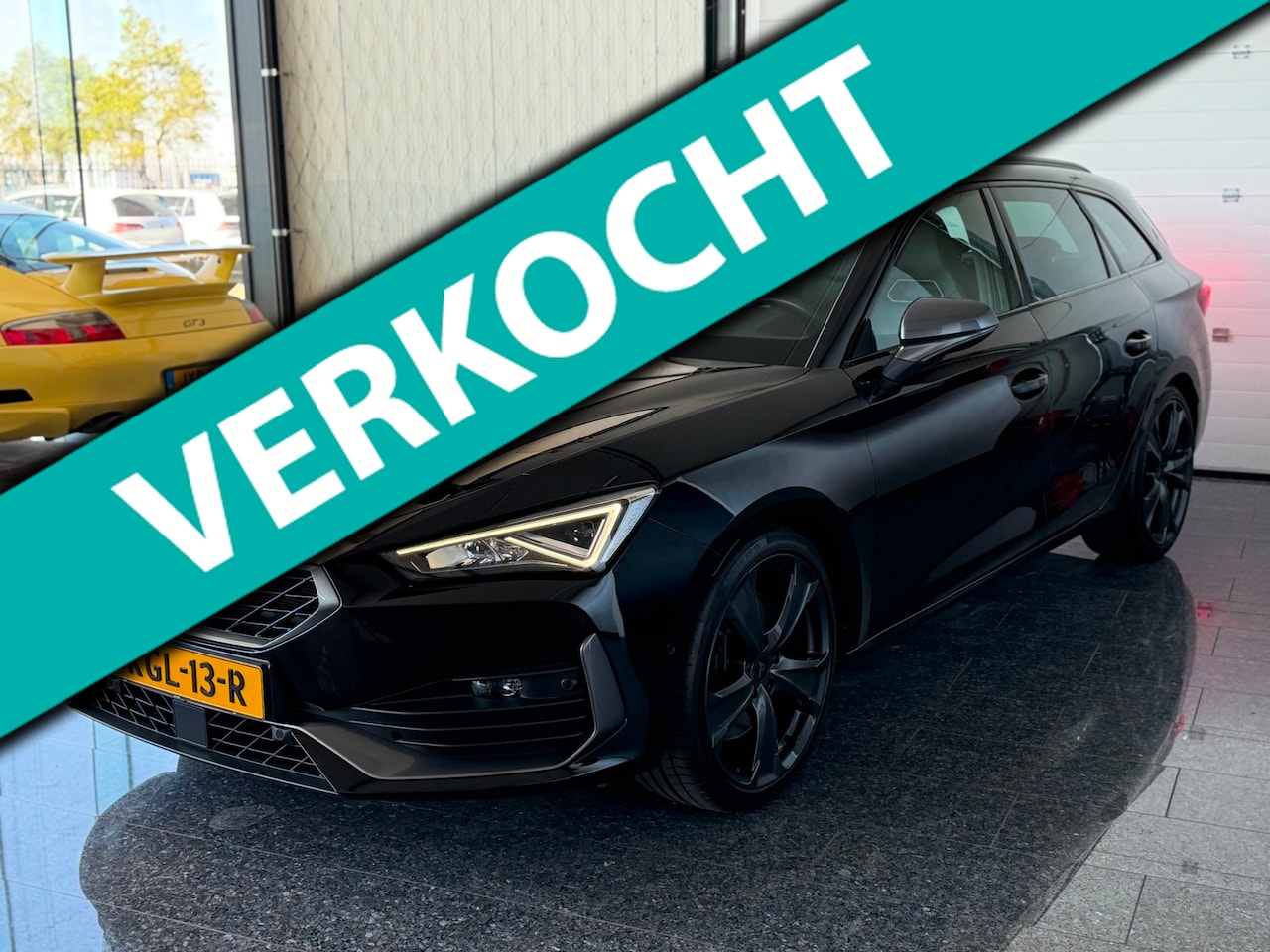 CUPRA Leon Sportstourer - CUPRA ST VZ 4Drive Pano Black 310PK 2022 Automaat - AutoWereld.nl