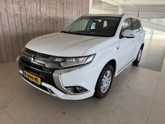 Mitsubishi Outlander - 2.4 PHEV Pure