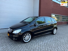 Mercedes-Benz B-klasse - 200 Automaat Clima Cruise Isofix 2e Eig