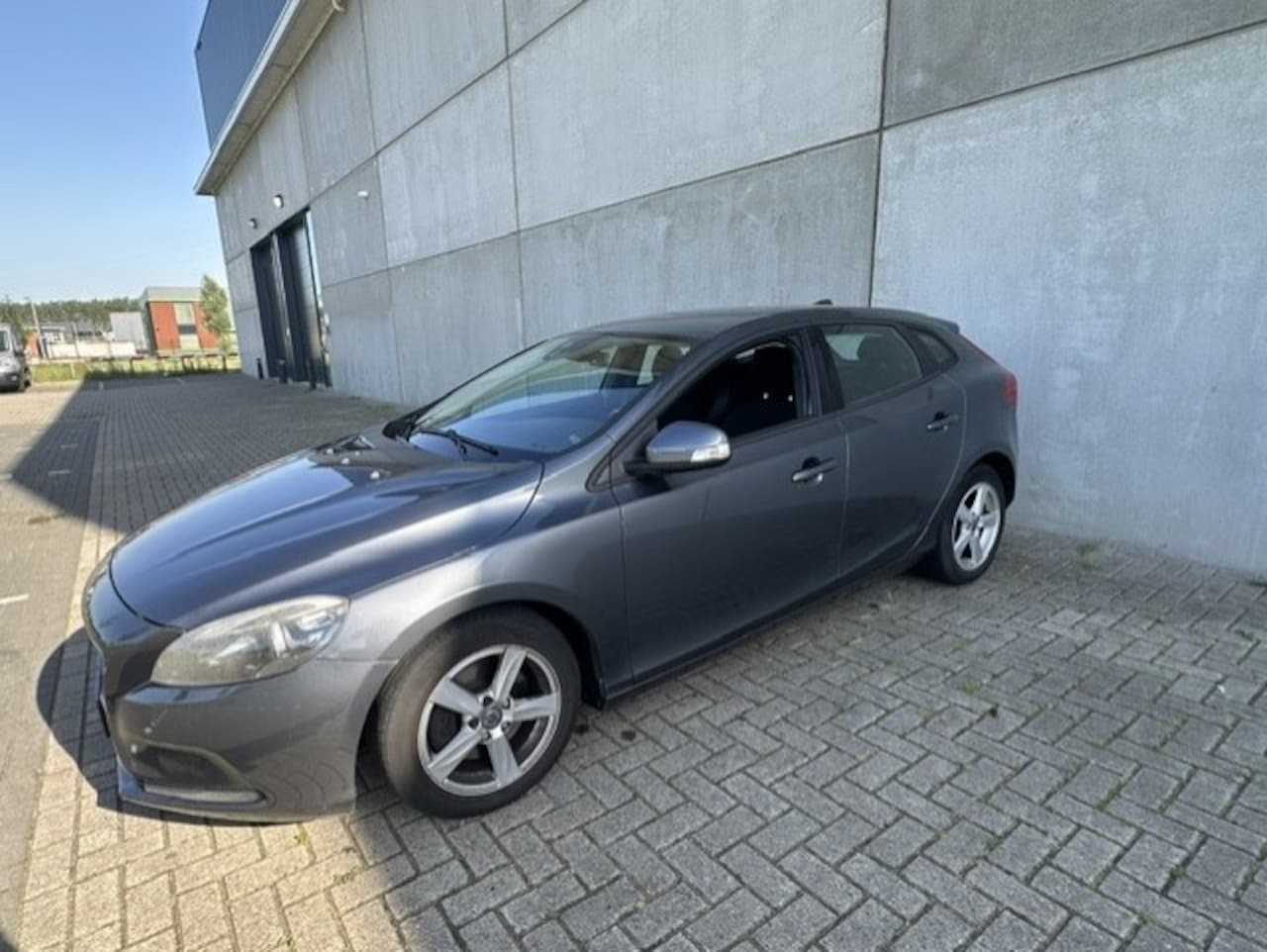 Volvo V40 - 1.6 D2 R-Design 1.6 D2 R-Design - AutoWereld.nl