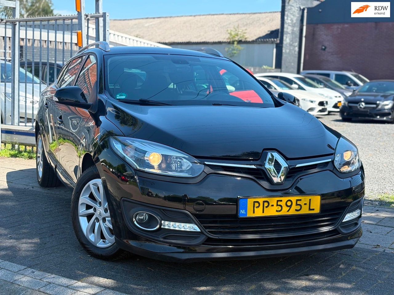 Renault Mégane Estate - 1.2 TCe Limited | LED | Trekhaak | Navigatie | Keyless | Stoelverwarming | - AutoWereld.nl