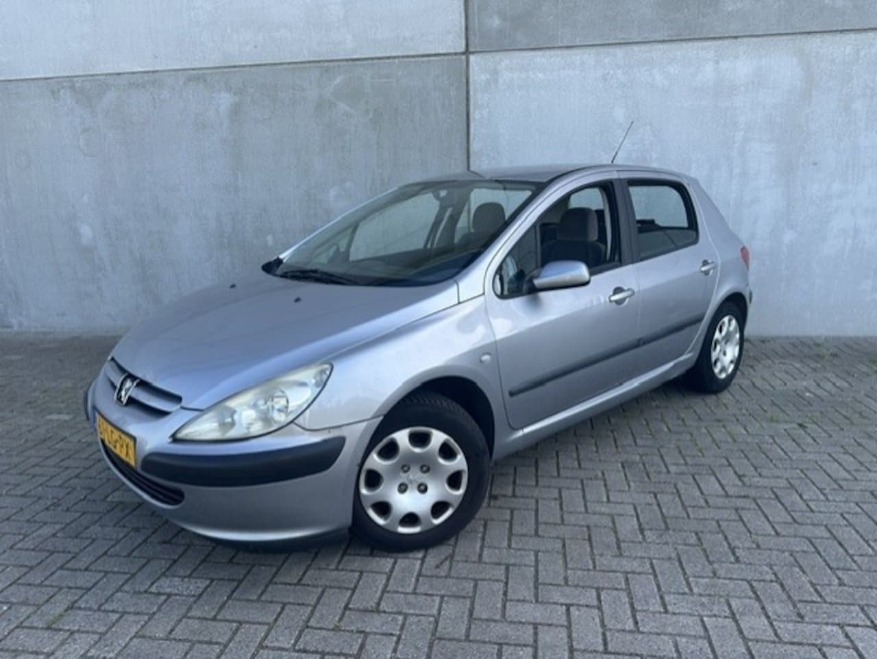 Peugeot 307 - 1.6-16V XT 1.6-16V XT - AutoWereld.nl