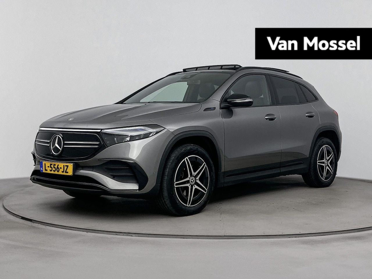 Mercedes-Benz EQA - 250 AMG Line 67 kWh | Camer achter | Parkeersensoren | Achterklep elektrisch | Open dak - AutoWereld.nl