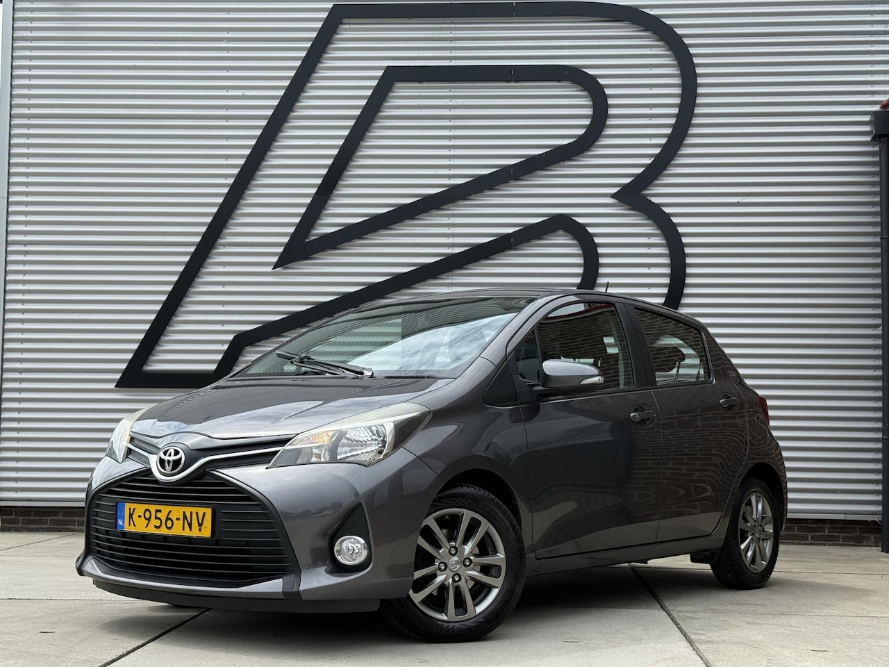 Toyota Yaris - 1.0 VVT-i Trend 1e Eigenaar|Airco|LM Velgen|Elektr. Ramen|APK tot 02-2027 - AutoWereld.nl