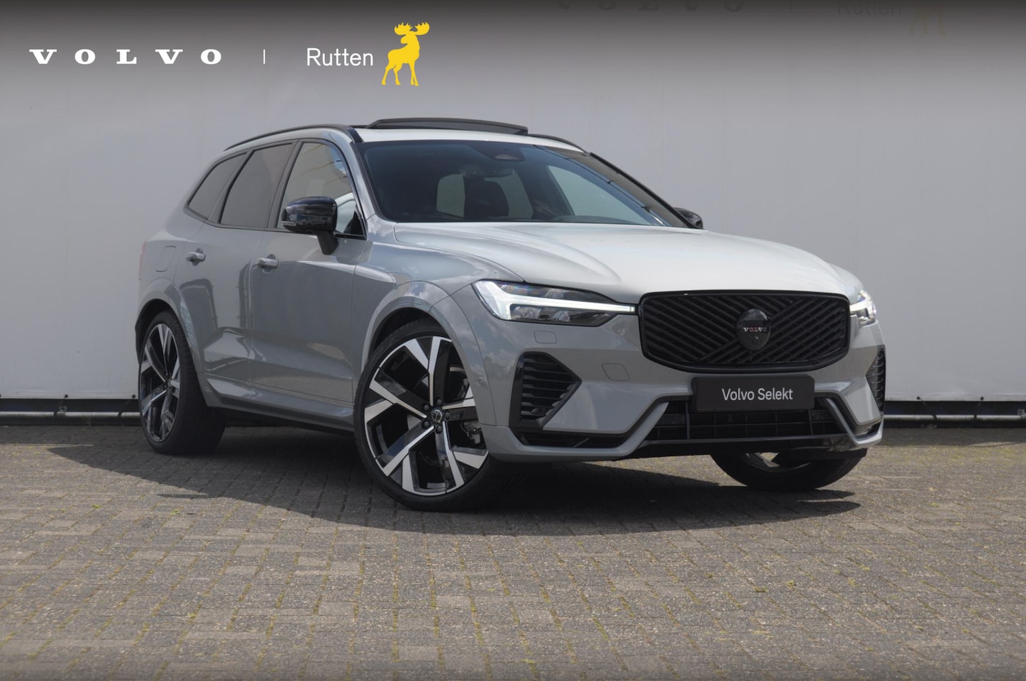 Volvo XC60 - T8 455PK Automaat hybrid AWD Ultra Black Edition Luchtvering/ Semi-elektrisch inklapbare t - AutoWereld.nl