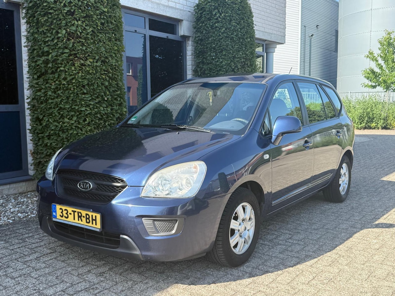 Kia Carens - 2.0 CVVT X-tra 2.0 CVVT X-tra - AutoWereld.nl