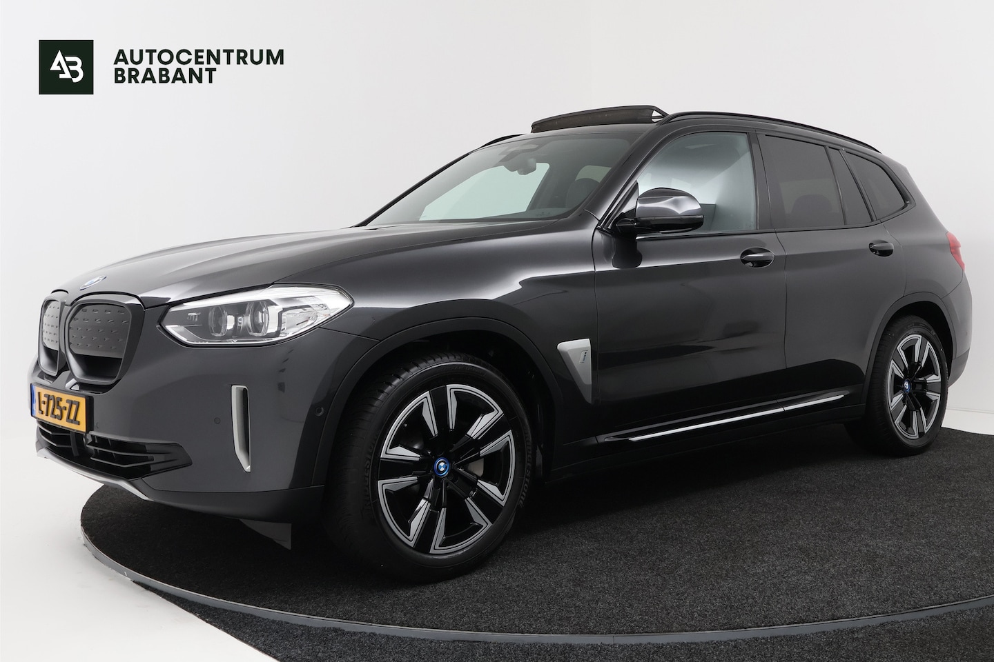 BMW iX3 - Executive 80 kWh (PANORAMADAK, MEMORY SEATS, AUTOPILOT, CAMERA, 1e EIGENAAR, DEALER ONDERH - AutoWereld.nl