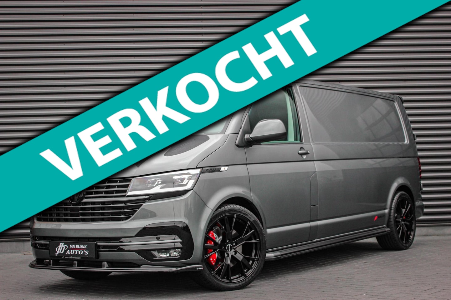 Volkswagen Transporter - 2.0 TDI L2H1 150PK DSG JB- EDITION / VERLAGINGSVEREN / ACTIVE DISPLAY / PDC / PDC / DIRECT - AutoWereld.nl