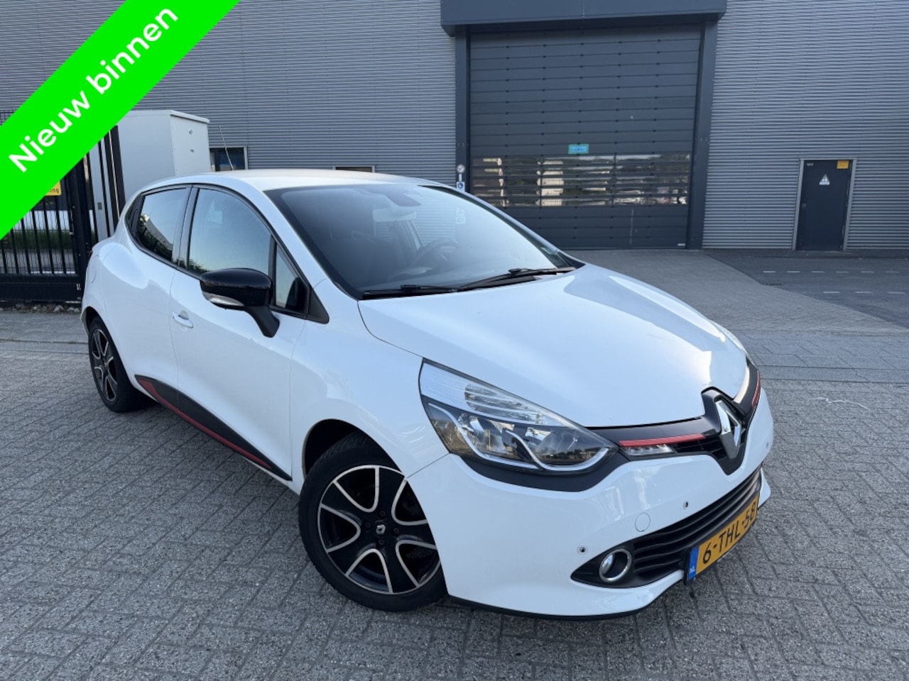Renault Clio - 1.5 dCi Climaauto|Cruise|Navi|Sensoren - AutoWereld.nl